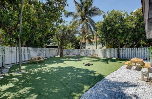 Middle River Terrace Haus | Wilton Manors 2BDR Pets Ok