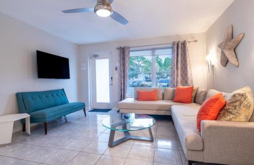 Wilton Manors Haus | Wilton Manors Cottage West 2 Bed 2 Bath With Pool