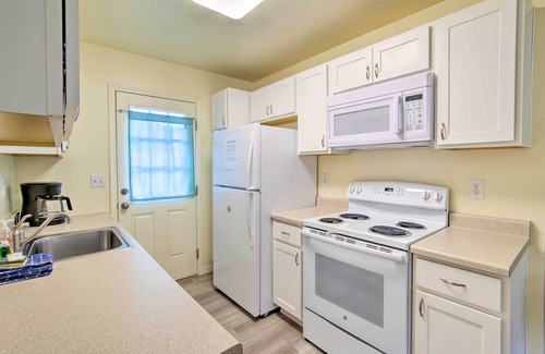 Winchester Bay Wohnung | Winchester Bay Apt Near Dunes & State Parks!