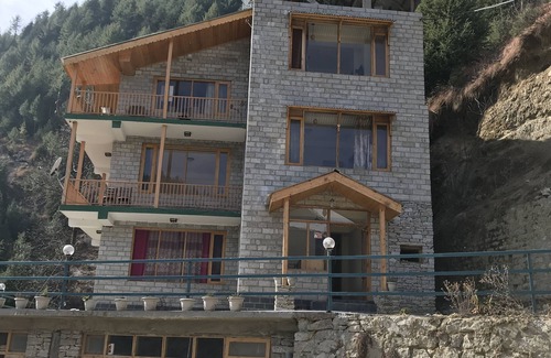 Manali Hütte | Wind Chimes Family Guest House heißt Sie willkommen