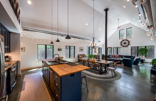 North Bay Haus | Winding Down - A Retreat on the "Quiet Side"