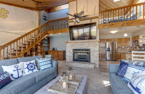 Lake Catherine Haus | Windjammer, Lakefront Home-Away-From-Home!!!