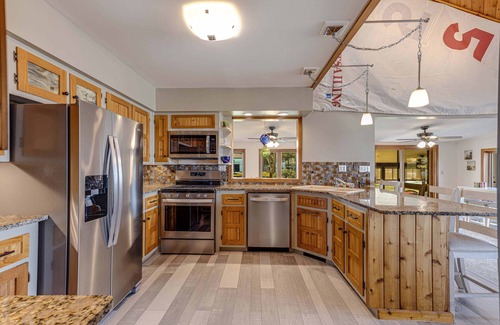 Lake Catherine Haus | Windjammer, Lakefront Home-Away-From-Home!!!