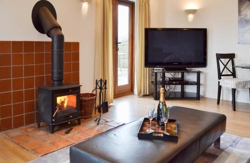 Herstmonceux Haus | Windmill Barn