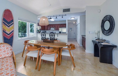 West Bay Wohnung | Windsong 4 - Luxury Condo-4 UNIT COMPLEX-Boggy Sand Rd-gated access to SMB