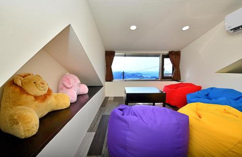 Ruifang Bed & Breakfast | Windsor's Vanilla Garden B&B