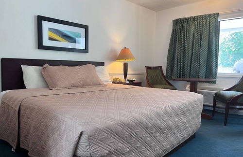 Grove Hill Hotel | WINDTREE INN