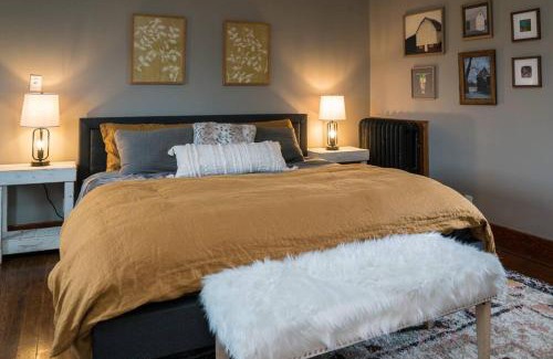 Benton Harbor Haus | Wine Country Oasis Charming Farmhouse 10 Acres