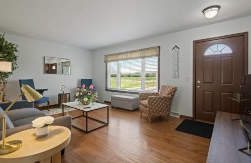 Fennville Haus | Wine Down Cottage - Summer and Winter Adventures!