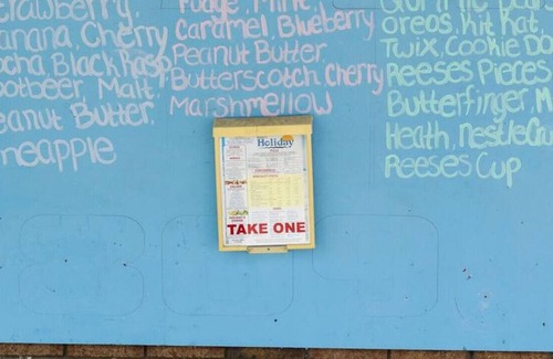 Lake Breeze Park Hütte | 2 min walk to Lake view, private yard with fire pit, near vineyards, & fishing!