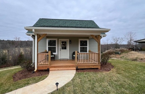 State Road Hütte | Wine Way Small Cottage
