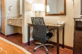 New Stanton Hotel | Wingate by Wyndham Pittsburgh New Stanton