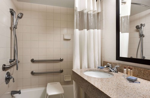 Sylvania Hotel | Wingate by Wyndham - Sylvania/Toledo