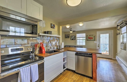 Winslow Wohnung | NEU! Winslow Apt. w / Jacuzzi, Deck & Grill Zugang!