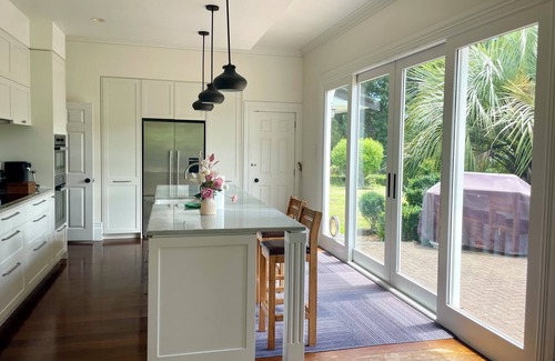 Waimauku Villa | Winter Fun - Spa, Pinball, Billiard and more