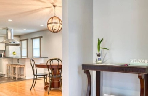 Oconomowoc Haus | Monthly rental house downtown Otown - No pet fees!