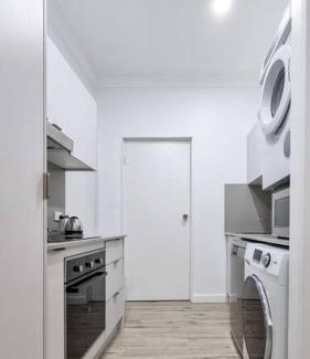 Wishart Wohnung | Wishart 1Bed 1Bath Tiny, Quiet House w Parking M15