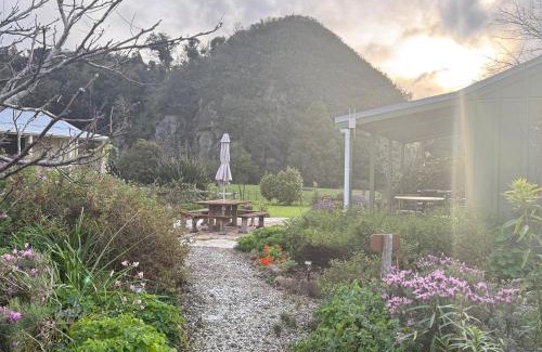 Waimamaku Haus | Wisteria Way