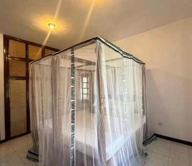 Malindi Wohnung | Woburn Residences Condo by RevSerene