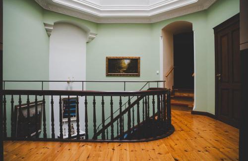 Behren-Luebchin Haus | Wohnung Ruth- Turmzimmer Anno1869 Herrenhaus Viecheln