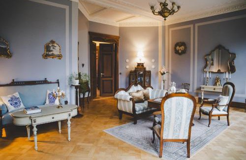 Behren-Luebchin Haus | Wohnung Ruth- Turmzimmer Anno1869 Herrenhaus Viecheln