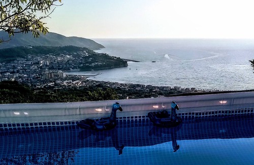 Agropoli Wohnung | đ€©WUNDERBARE APP. MIT POOL UND GARTEN MIT CAPRI-BLICK UND AMALFIKĂSTE