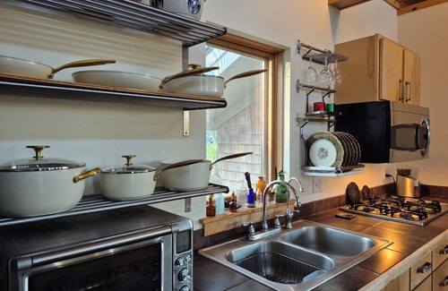 Blue Hill Haus | Wonderful Compound in lovely South Blue Hill with WiFi, AC . Has Guest House!!