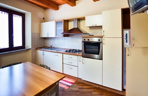 Fabriano Wohnung | WUNDERBARE WOHNUNG IN FRESKO IM HISTORISCHEN ZENTRUM VON FABRIANO TARDO 800