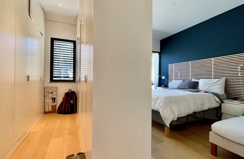 Caxias Haus | Wonderful home 3 mins from beach; 15 mins from Lisboa by train!