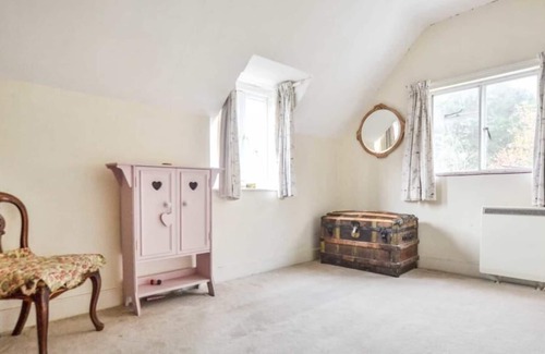 Gloucester Haus | Wonderful Period Cottage