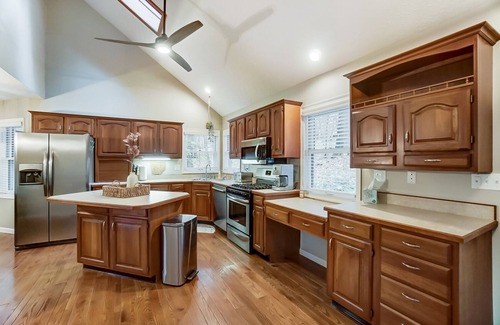 Howard Haus | Wooded, Lakefront home in Apple Valley