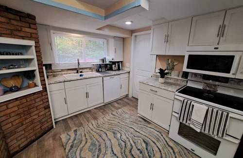 Oakwood Village Haus | Wooded Retreat with Game House