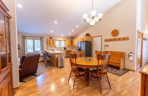Ely Haus | Abundant natural light, wooded setting, clean! ATV from front door!
