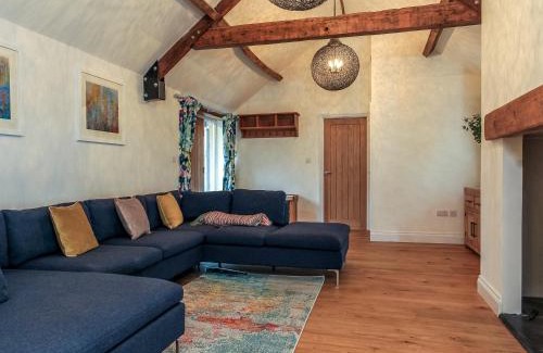 Chippenham Haus | Woodmans Cottage Nables Farm