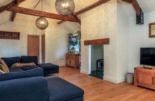 Chippenham Haus | Woodmans Cottage Nables Farm