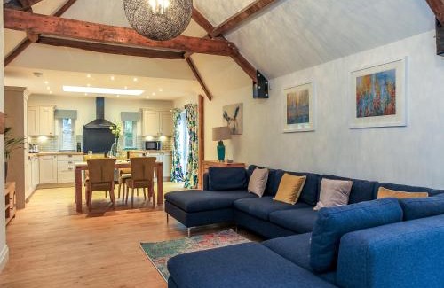 Chippenham Haus | Woodmans Cottage Nables Farm