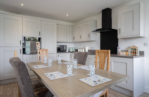 Scratby Haus | Woodpecker Lodge | East Ruston Cottages