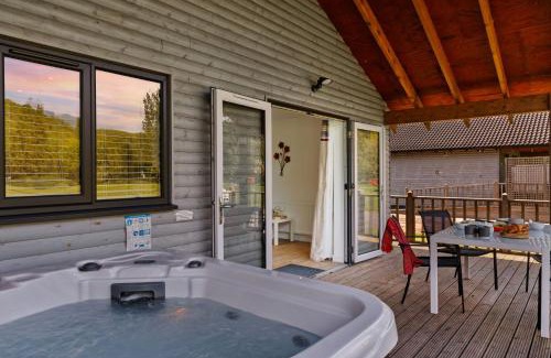 Somerton Skihütte | Woodpecker Lodge, Redlake Farm nr Glastonbury