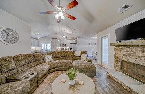 Ellijay Haus | Woods Cabin