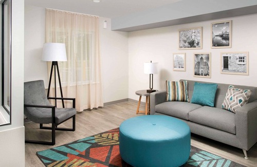 Canyon Acres Hotel | WoodSpring Suites Albuquerque East I-40 Tramway