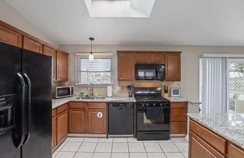 Columbus Haus | Woodward Park Charmer - 2 Ba 5 Bed - Fenced yard