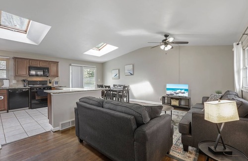 Columbus Haus | Woodward Park Charmer - 2 Ba 5 Bed - Fenced yard