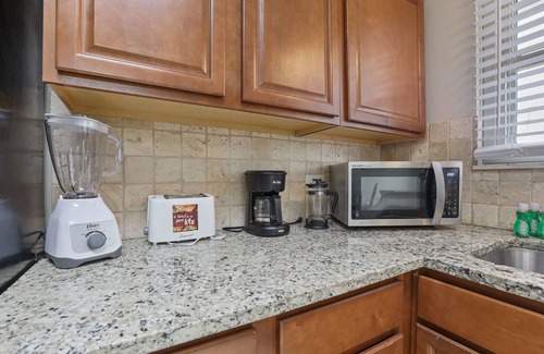 Columbus Haus | Woodward Park Charmer - 2 Ba 5 Bed - Fenced yard