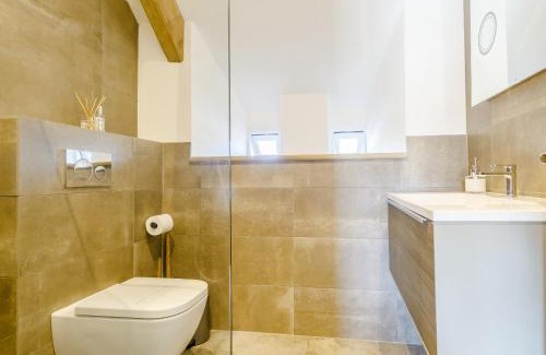 Kemble Haus | Wool Loft