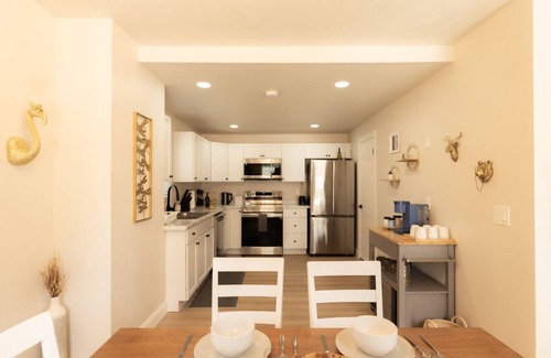 Dunlap Haus | Work, Rest & Gather | Spacious 3BR w/ Modern Charm