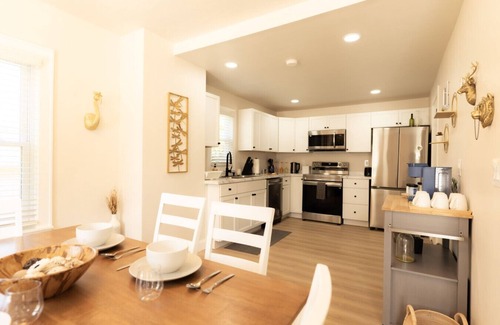 Dunlap Haus | Work, Rest & Gather | Spacious 3BR w/ Modern Charm