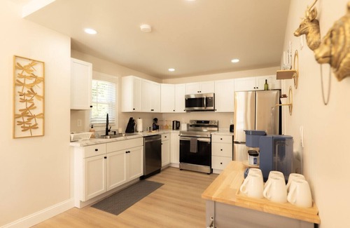 Dunlap Haus | Work, Rest & Gather | Spacious 3BR w/ Modern Charm