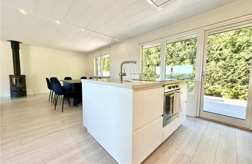 Partille Wohnung | Workers Villa 5BR - 10 Beds - 2 Bath - All inclusive