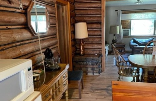 Condon Kabine | Wrangler Log Cabin Sleep 8