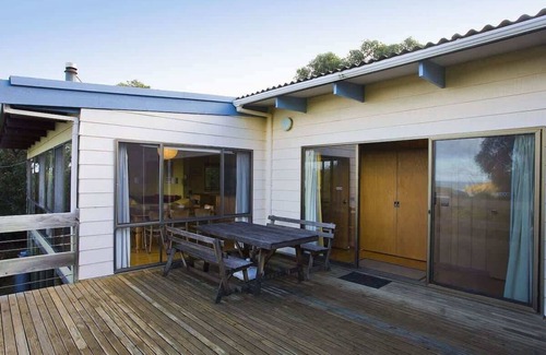 Fairhaven Haus | Wybellenna Haven I Ocean Views I Walk to beach